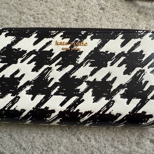 Kate Spade Black and White Wallet
